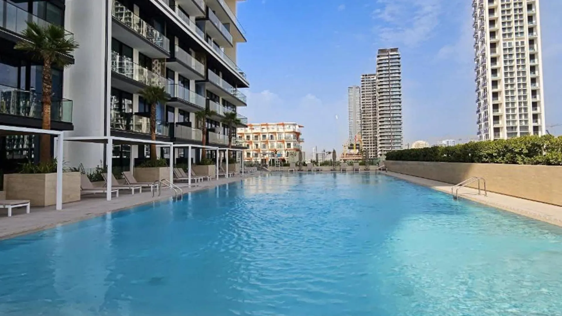 Mesmerizing 1 Bedroom In Binghatti Onyx With Skyline Views Dubaj